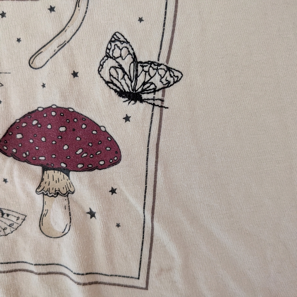 Hot Topic Crop Strange Magic - Picture 4 of 7